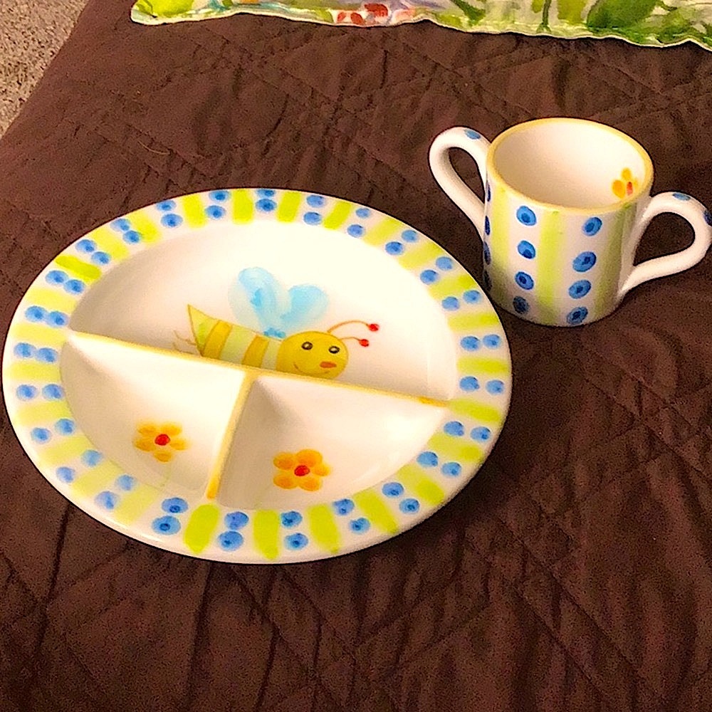 PRICE ⬇️Italian made, Mane Lion “Yellow Bee” baby divided dish, two handled cup.